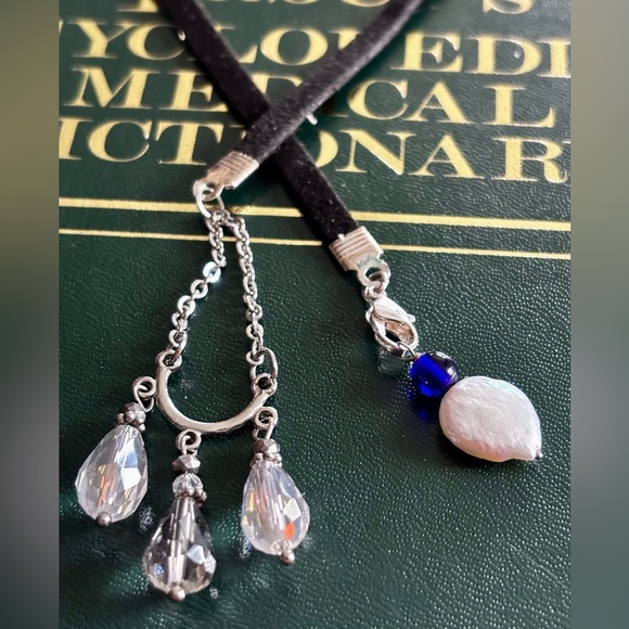 Elegant Black and Silver Bookmark with Crystal and blue Accents upcycled vintage - Picture 2 of 8